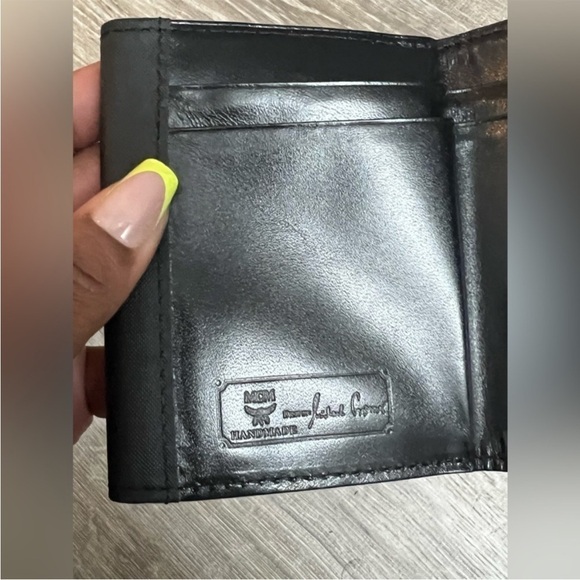 MCM Multi Snap Wallet Made in Germany Special Edition NWOT with COA and dustbag - Picture 4 of 10